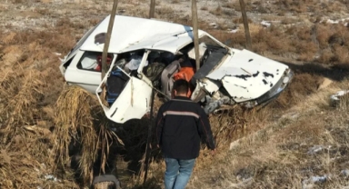 Otomobil su kanalına uçtu