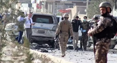 Pakistan savaş uçakları Afganistan'ı vurdu