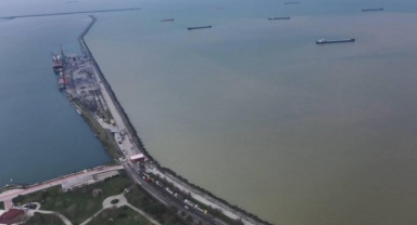 Rusya Karadeniz’de acil durum ilan etti