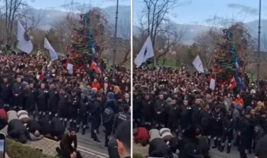 YTÜ'de yılbaşı ağacının önünde kavga çıktı