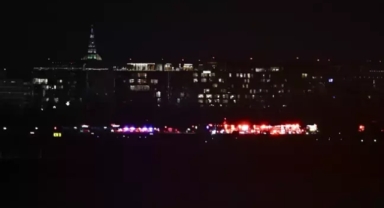 ABD'de helikopterle uçak çarpıştı