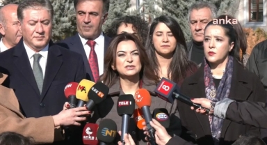 Dört siyasi parti İçişleri Bakanlığı'nın önünde