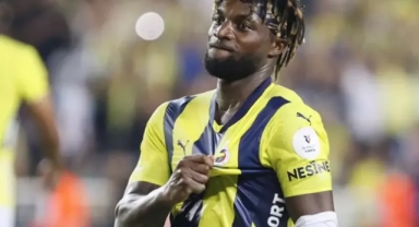 Fenerbahçe'de kalıyor