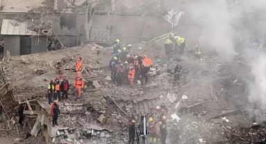 Konya'da çöken binada umutlar tükendi