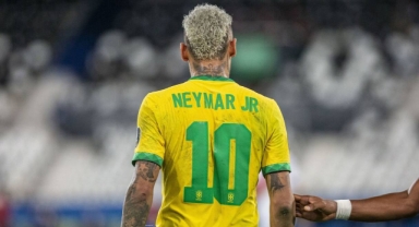 Neymar yuvasına dönüyor
