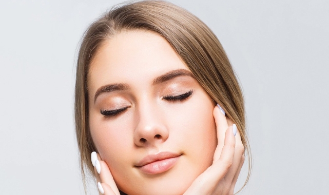 Burun Estetiği ile Doğal ve Estetik Bir Görünüm