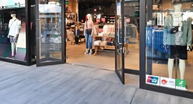 Dünyaca ünlü giyim devi iflas bayrağını çekiyor