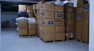 Esenyurt Belediyesi'nde Depremzedeler İçin Toplanan Yardımlar Çürümeye Terk Edildi!