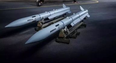 Füzeler Türkiye'ye doğru yola çıktı