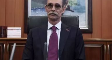 Görev süresinde oyunculuğa devam edecek