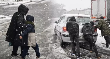 İstanbul'da 9 ilçede okullar tatil edildi
