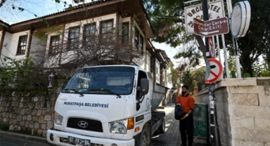 Kaleiçi'nde Çöpte Dedektiflik: Antalya Muratpaşa Belediyesi'nin Örnek Temizlik Uygulaması