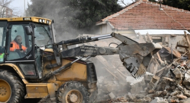 Lüleburgaz Belediyesi, Metruk Binaların Yıkımına Devam Ediyor