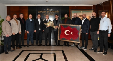 Mansur Yavaş, Ankara Büyükşehir Belediyesi Personeline Yüzde 62 Zam Yaptı