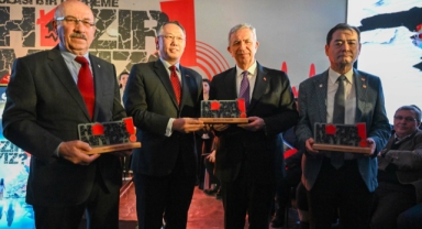 MANSUR YAVAŞ, “OLASI BİR DEPREME HAZIR MIYIZ?” ETKİNLİĞİNDE ÖNEMLİ AÇIKLAMALARDA BULUNDU