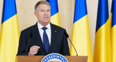 Romanya Cumhurbaşkanı istifa etti