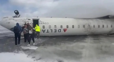 Uçak ters döndü can kaybı yok