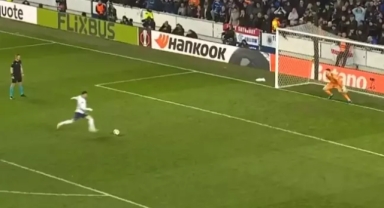 Herkes Mert Hakan'ın atamadığı penaltıyı konuşuyor