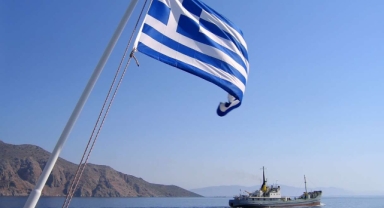 Yunanistan Türk vatandaşlarına kapıda vize uygulamasını 1 yıl uzattı