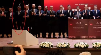 Cevdet Yılmaz'ın katıldığı törende duaya el kaldırmadı