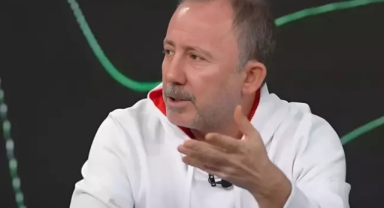 Galatasaray'ın yıldızına demediğini bırakmadı 