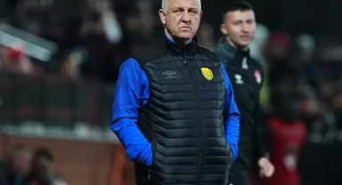 Maçtan sonra futbolculara sallayıp istifa etti