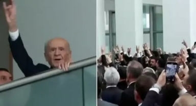 Partililere 'Bozkurt' selamıyla karşılık verdi