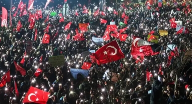 Tutuklanan 102 genç tahliye edildi