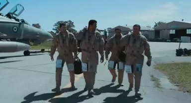 Yunanistan'da çekilen fotoğraf ortalığı karıştırdı 