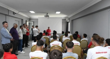 Altıeylül Belediye Başkanı Hakan Şehirli, Tarihi Play-Off Maçı Öncesi Balıkesirspor’a Moral Desteği Verdi