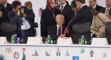 Macron'u tek hareketiyle mat etti 