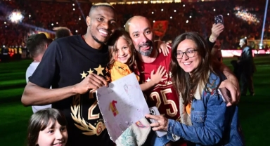 Osimhen Galatasaray'da kalmaya daha yakın