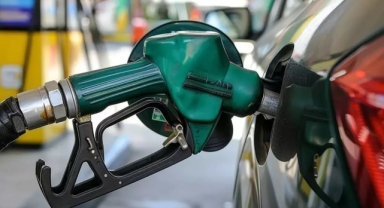 Akaryakıt fiyatları bir kez daha değişiyor