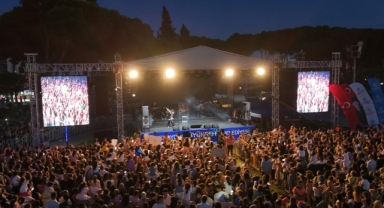 Aydın’da Karne Şenliği Coşkusu: Çocuklar Eğlenceye Doydu, Başkan Çerçioğlu’na Teşekkür Yağdı