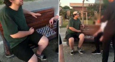 Bankta satranç oynayan gençleri zorla kaldırttı 