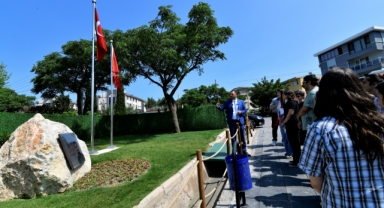 Bornova Belediye Başkanı Ömer Eşki’den BELGEM’li Öğrencilere Yerinde Tarih Dersi: Kıbrıs Barış Harekâtı KKTC Parkı’nda Anlatıldı