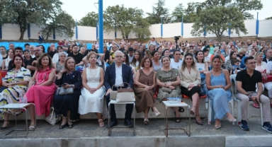 Burhaniye’de “Zamansız Kadınlar” Gösterimi Yoğun İlgi Gördü