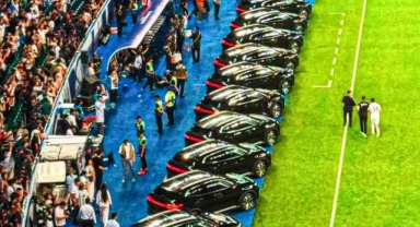 Cumhurbaşkanı'ndan tüm futbolculara araba hediyesi