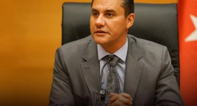 Ferdi Zeyrek hayatını kaybetti