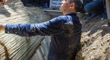  Ferdi Zeyrek’in cenazesini Özgür Özel defnetti