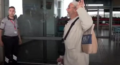 Hacdan dönen yaşlı çifti havaalanında şoke eden olay