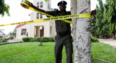 Sporcuları taşıyan otobüs köprüden uçtu