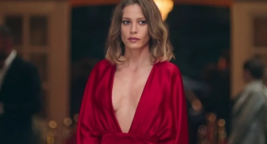 Serenay Sarıkaya'dan şaşırtan hamle 