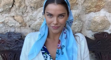 Uzak Şehir'in Pakize'si beyaz bikinisiyle nefes kesti