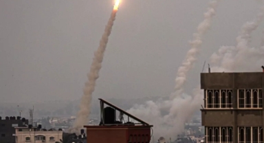 Yemen'den İsrail'e balistik füze saldırısı