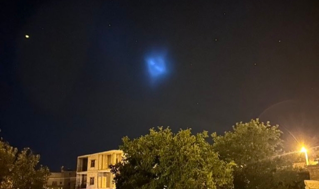 Gökyüzündeki Gizemli Mavi Işık Falcon 9’a Ait Çıktı