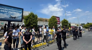 Duran'ı karşılamaya gelen taraftar sayısı olay oldu