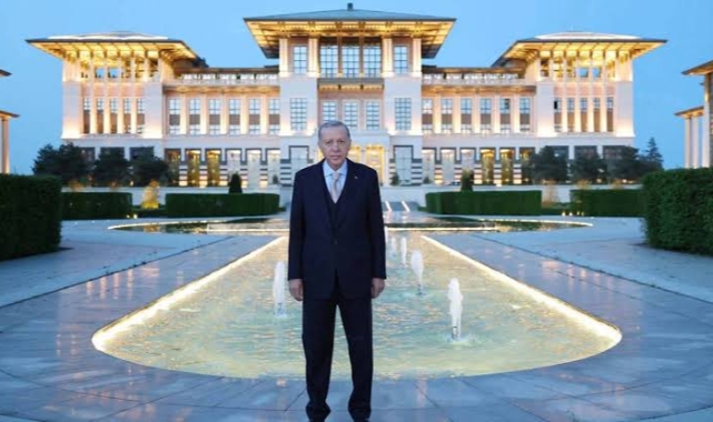 Mehmet Uçum: Erdoğan'ın Yeniden Adaylığı İçin Anayasa Değişikliğine Gerek Yok
