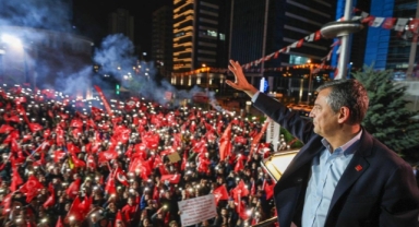 Özel’den ‘şeffaf yayın’ çağrısı