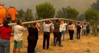 Çanakkale’de Yangın Yerleşim Alanlarına Doğru İlerliyor—Hastane ve Üniversite Boşaltıldı